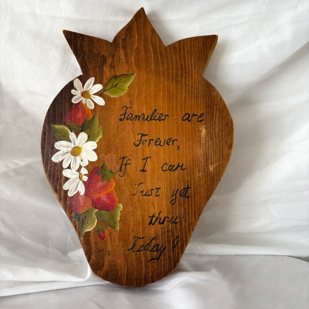 Vintage strawberry wall decor plaque home homemade painted cute cottage